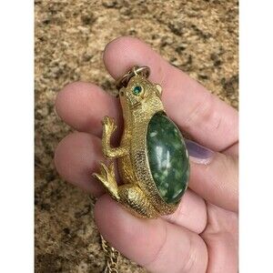 Vintage Gold Tone Emerald Back Stone Frog Hinge Locket Necklace